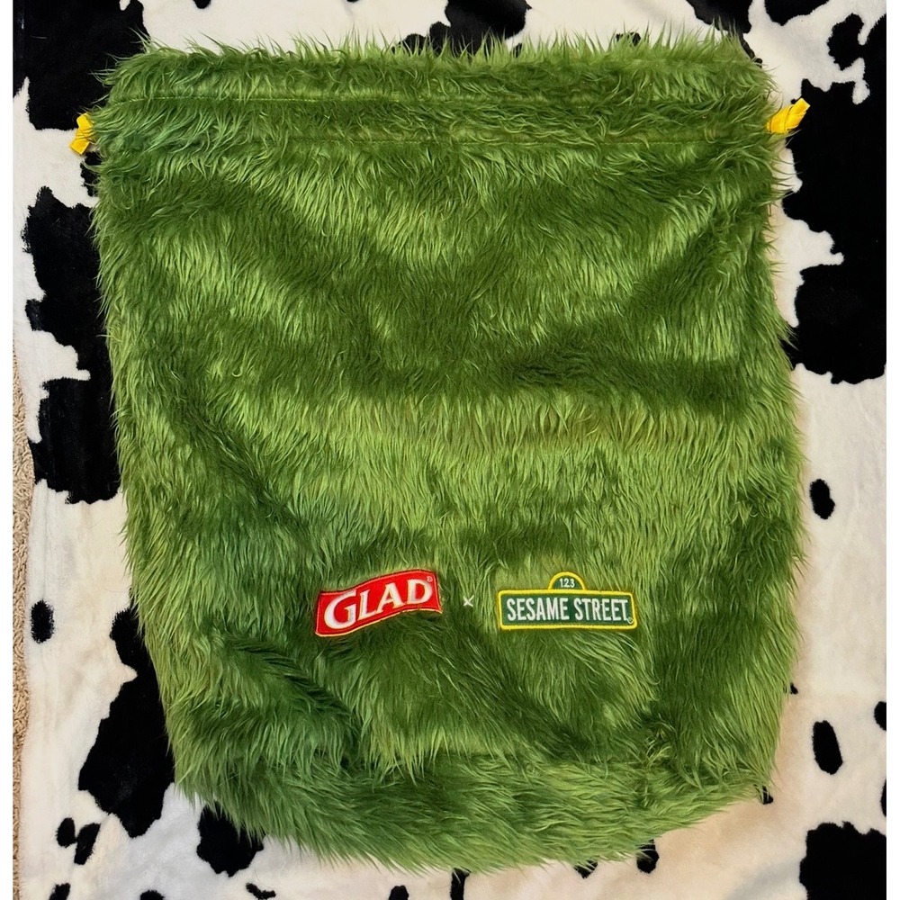 Glad x‎ Sesame Street Oscar the Grouch Green Faux Fur Drawstring Bag 21x18